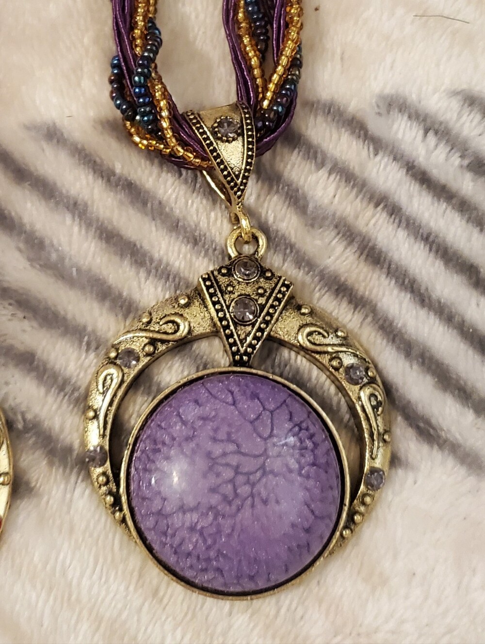 NEW BOHO ANTIQUE GOLD DEEP PURPLE CRACKLE STATEMENT NECKLACE